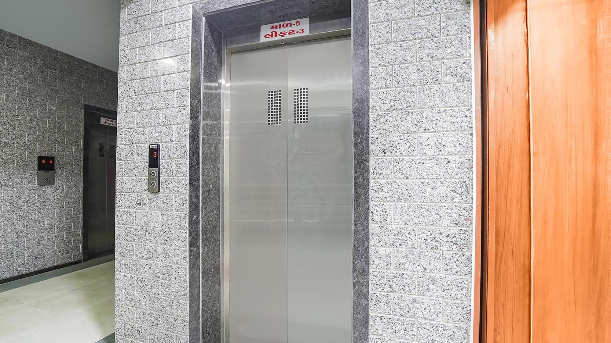 Fabhotel Vishala In 아흐메다바드 외부 사진